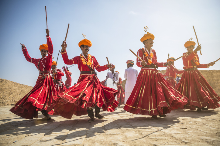 Gair folks dance